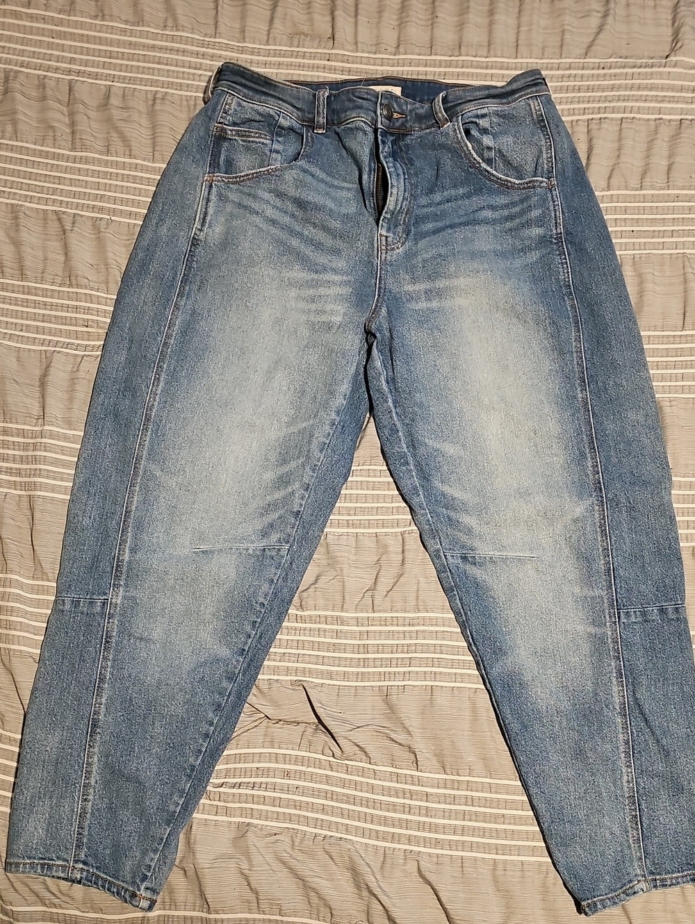 High-Rise Light Blue Relaxed Barrel Women's Jeans